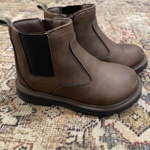 Toddler brown boots